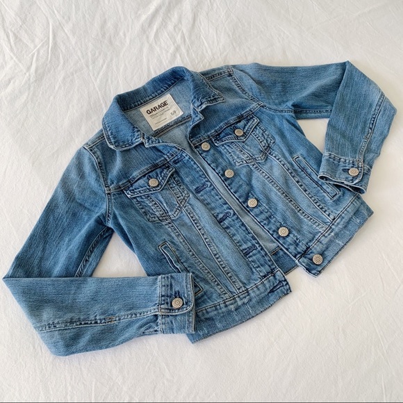 Slim fit cropped jean jacket - Picture 3 of 4